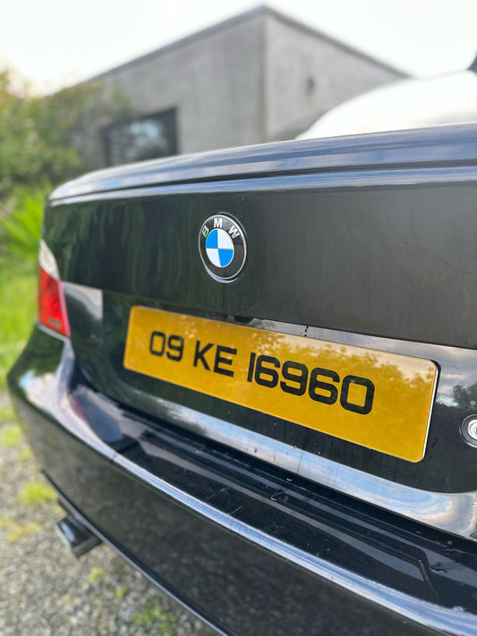 UK Metro yellow number plate